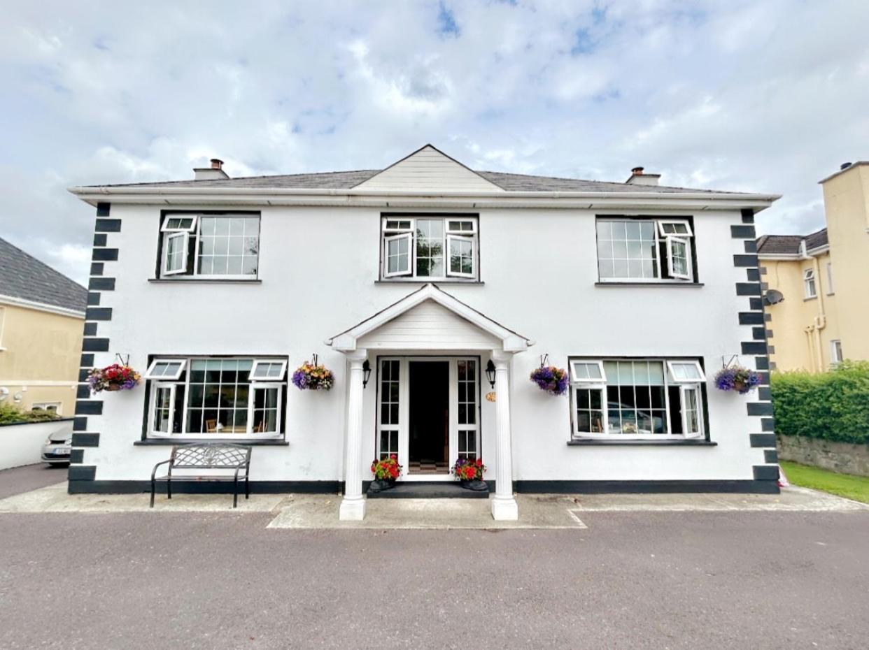The White House B & B Kenmare Exterior photo